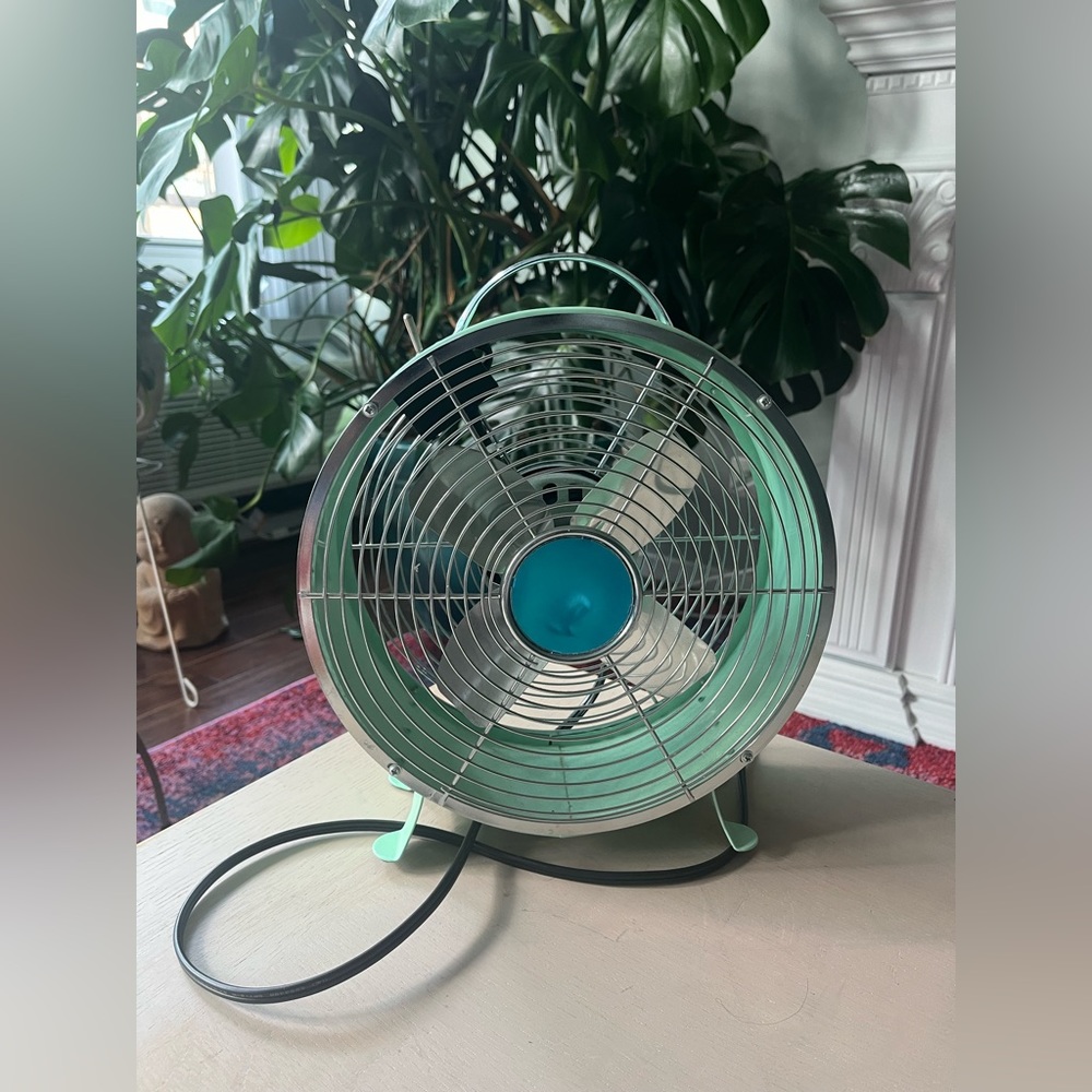 Retro Style Table Fan